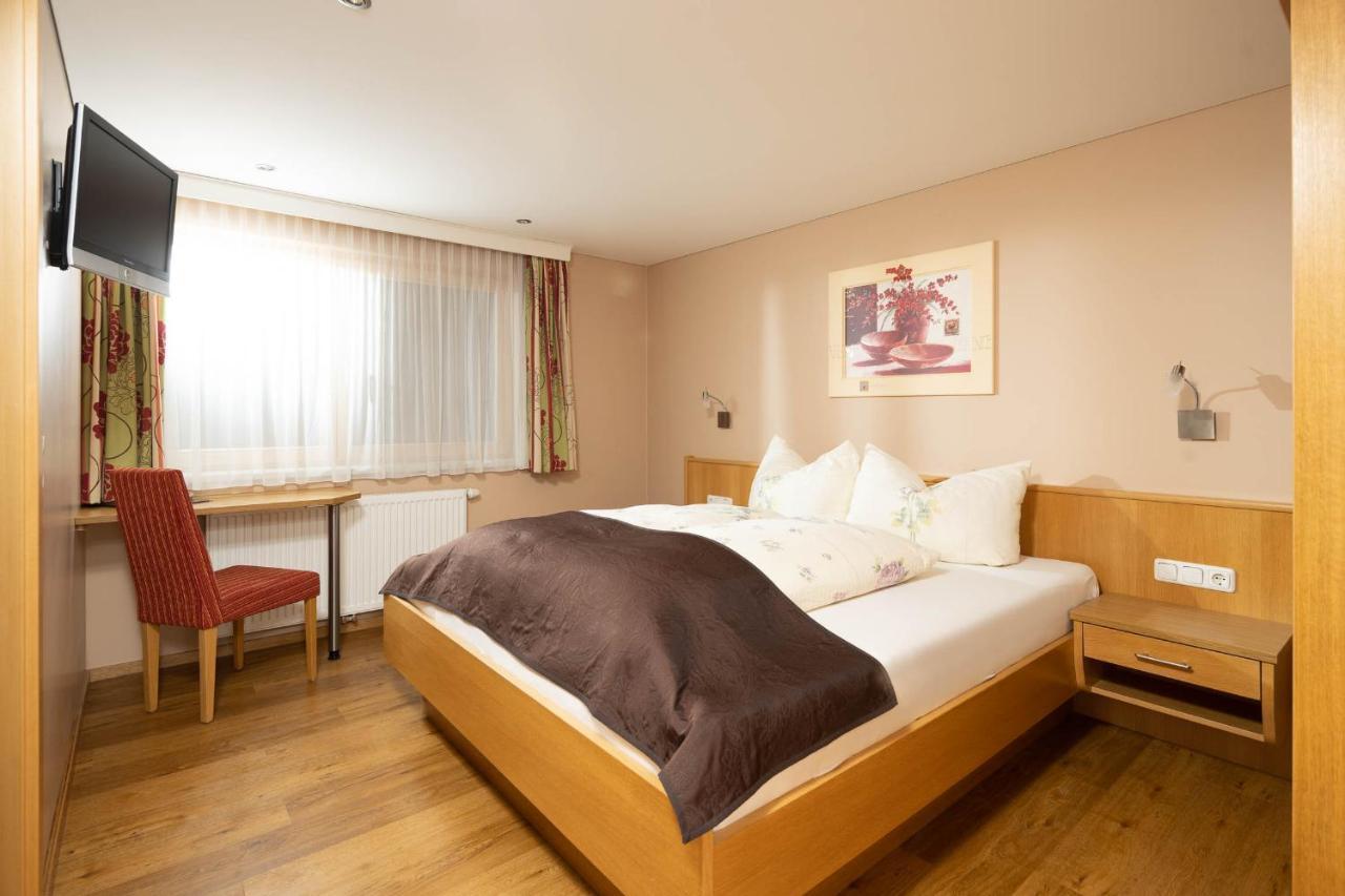Haus Gafrina Bed and Breakfast Schruns Buitenkant foto